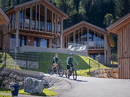 Luxury Chalet With Pool and Sauna Near Ski Lift