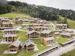 Luxury Chalet With Pool and Sauna Near Ski Lift