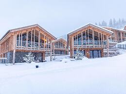 Luxury Chalet With Pool and Sauna Near Ski Lift