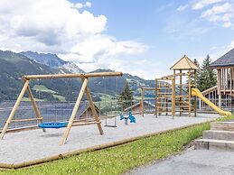 Luxury Chalet With Pool and Sauna Near Ski Lift