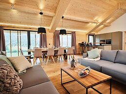 Luxury Chalet With Pool and Sauna Near Ski Lift