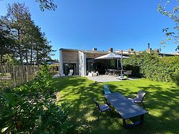 Holiday Home in Nieuwvlietbad With Sauna