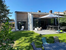 Holiday Home in Nieuwvlietbad With Sauna