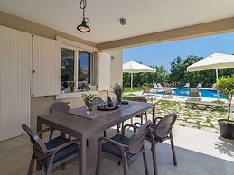 Luxurious Villa in Butkovici with Pool & Hot Tub