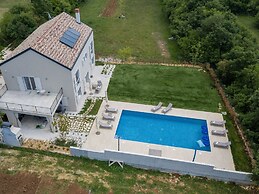 Luxurious Villa in Butkovici with Pool & Hot Tub