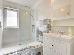 Comfortable Villa With Private Swimming Pool, Table Football, Near Lab