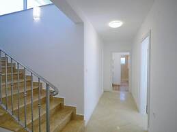 Comfortable Villa With Private Swimming Pool, Table Football, Near Lab