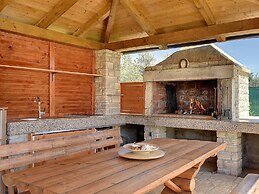 Modern Holiday Home in Medulin With Pool