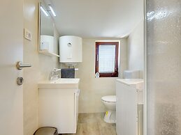 Modern Holiday Home in Medulin With Pool