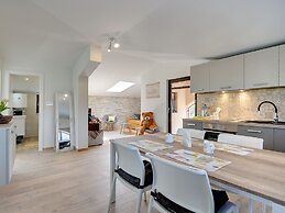 Modern Holiday Home in Medulin With Pool