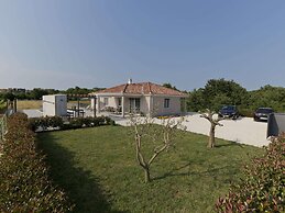 Villa in Kanfanar With Swimming Pool