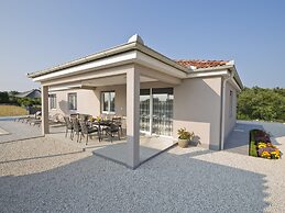 Villa in Kanfanar With Swimming Pool