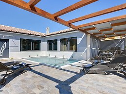 Exquisite Holiday Home in Galizana With Pool