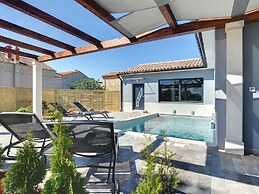 Exquisite Holiday Home in Galizana With Pool