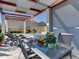 Exquisite Holiday Home in Galizana With Pool