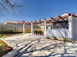 Exquisite Holiday Home in Galizana With Pool