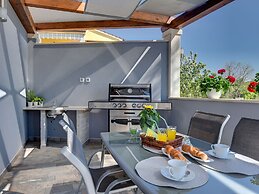 Exquisite Holiday Home in Galizana With Pool