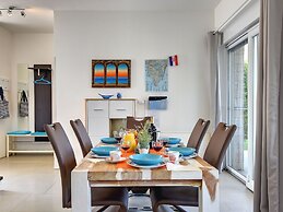 Modern Holiday Home in Novigrad With Pool