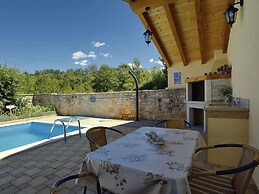 Holiday Home in Sveti Lovrec With Pool
