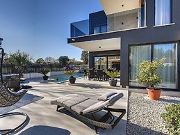 Luxurious Villa in Rovinj With Pool