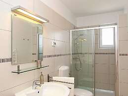 Modern Apartment in Pula With Garden
