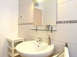 Modern Apartment in Pula With Garden
