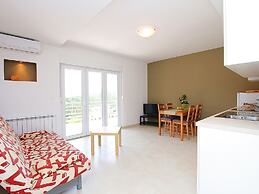 Modern Apartment in Pula With Garden