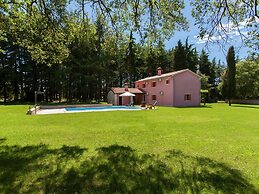Rural Villa With Swimming Pool