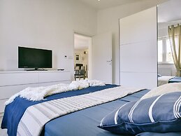 Boutique Villa in Peroj With Garden