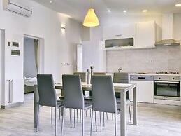 Boutique Villa in Peroj With Garden