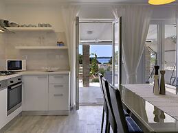 Boutique Villa in Peroj With Garden