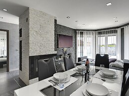 Modern Villa With Private Pool Consisting of 2 Apartments Near the Bea