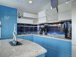 Modern Villa With Private Pool Consisting of 2 Apartments Near the Bea