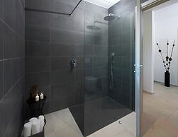 Luxury Apartment With Hot Tub and Sea View, Near the Beach and Close t