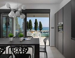 Luxury Apartment With Hot Tub and Sea View, Near the Beach and Close t