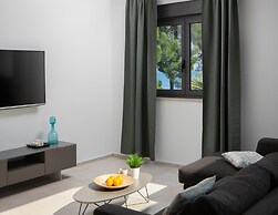 Luxury Apartment With Hot Tub and Sea View, Near the Beach and Close t