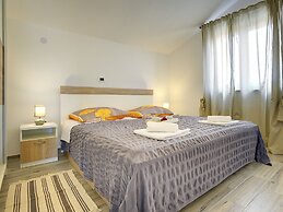 Modern Villa With Private Pool Near Beach