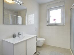 Modern Villa With Private Pool Near Beach