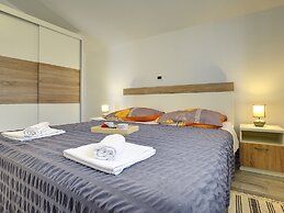 Modern Villa With Private Pool Near Beach