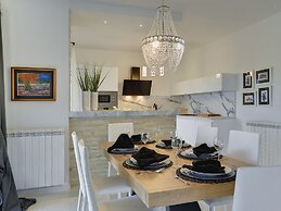 Charming Villa With Heated Pool Near Rovinj