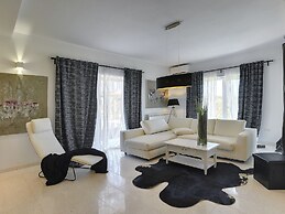 Charming Villa With Heated Pool Near Rovinj