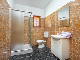 Detached House With Swimming Pool Near the Sea