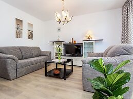 Apartment in Skatari With Terrace