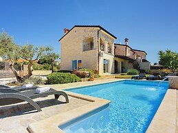 Beautiful Villa With Garden, Private Heated Pool, Whirlpool, Sauna, Ne