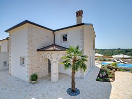 Beautiful Villa With Garden, Private Heated Pool, Whirlpool, Sauna, Ne