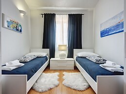 Beautiful Villa With Garden, Private Heated Pool, Whirlpool, Sauna, Ne