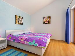 Villa in Kma?i?i With Private Pool