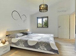 Modern Villa in Marcana With Pool and Terrace