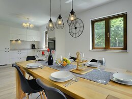 Modern Villa in Marcana With Pool and Terrace