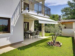 Modern Villa in Marcana With Pool and Terrace